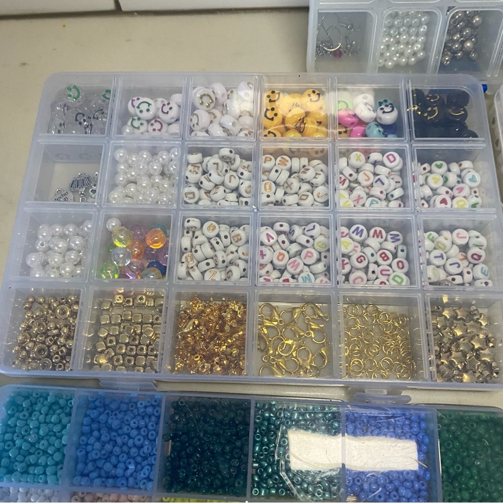 Multi-Color Beads - Picture 3 of 6